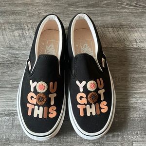 Size 6 Women’s Breast Cancer Awareness Vans